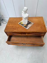 Charger l'image dans la galerie, Commode rotin vintage
