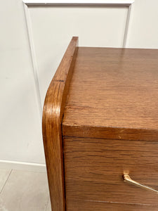 Commode pieds compas