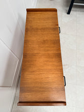 Charger l'image dans la galerie, Commode vintage pieds compas