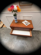 Charger l'image dans la galerie, Commode vintage scandinave 