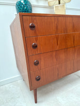 Charger l&#39;image dans la galerie, Commode scandinave en teck vintage