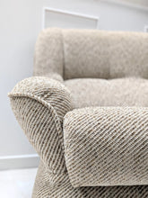 Charger l&#39;image dans la galerie, Fauteuil beige années 70