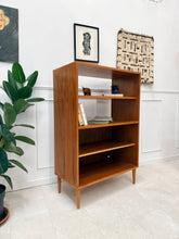 Charger l'image dans la galerie, Bibliothèque scandinave