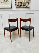 Charger l&#39;image dans la galerie, Chaises danoise scandinave en teck vintage