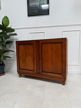 Charger l&#39;image dans la galerie, Buffet vintage