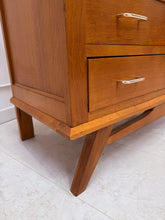 Charger l'image dans la galerie, Commode vintage pieds compas
