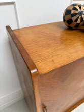 Charger l'image dans la galerie, Buffet scandinave pieds compas