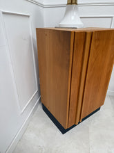 Charger l'image dans la galerie, Buffet / meuble hi-fi vintage