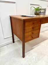 Charger l&#39;image dans la galerie, Bureau scandinave en teck