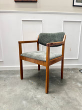 Charger l&#39;image dans la galerie, Fauteuil scandinave mid century