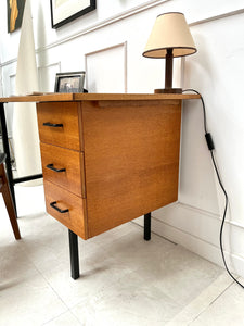 Bureau moderniste vintage