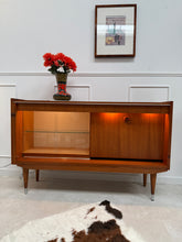 Charger l&#39;image dans la galerie, Petite enfilade scandinave éclairée