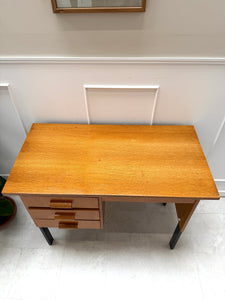 Bureau vintage moderniste