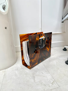 Porte revue en plexiglas