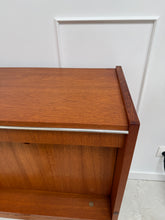 Charger l&#39;image dans la galerie, Petite enfilade scandinave éclairée