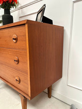 Charger l&#39;image dans la galerie, Commode en teck