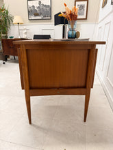 Charger l'image dans la galerie, Bureau scandinave vintage