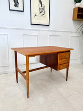 Charger l'image dans la galerie, Bureau vintage scandinave