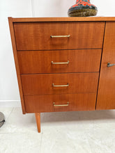 Charger l'image dans la galerie, Buffet vintage pieds fuseaux