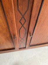 Charger l&#39;image dans la galerie, Buffet vintage