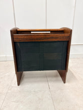 Charger l'image dans la galerie, Porte-revues scandinave