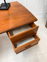 Charger l'image dans la galerie, Bureau scandinave en teck double face