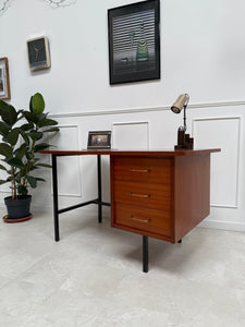 Bureau moderniste 60’s