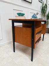 Charger l'image dans la galerie, Bureau moderniste vintage