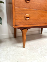 Charger l&#39;image dans la galerie, Commode en teck