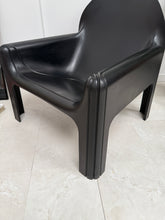 Charger l'image dans la galerie, Fauteuil 4794 Kartell par Gae Aulenti