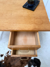 Charger l'image dans la galerie, Bureau moderniste pieds métal