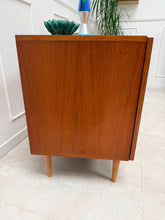 Charger l'image dans la galerie, Buffet scandinave années 60