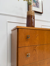Charger l'image dans la galerie, Commode vintage pieds fuseaux