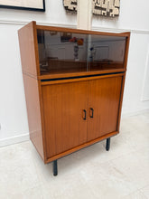 Charger l'image dans la galerie, Buffet moderniste années 60