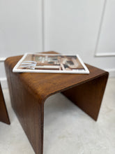 Charger l'image dans la galerie, Paire de tables de chevet 60’s
