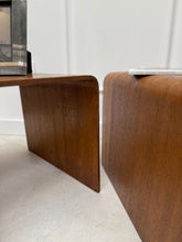 Charger l'image dans la galerie, Paire de tables de chevet 60’s
