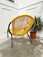 Charger l&#39;image dans la galerie, Fauteuil scoubidou jaune