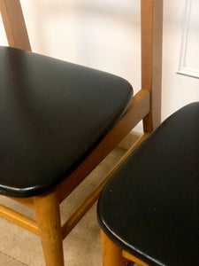 4 chaises scandinave assise skaï