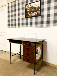 Bureau vintage en Formica