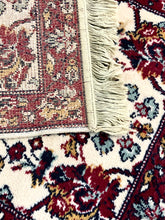 Charger l&#39;image dans la galerie, Petit tapis oriental vintage