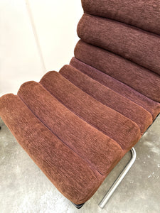 Fauteuil design tissu maronné
