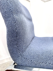 Fauteuil design tissu bleu