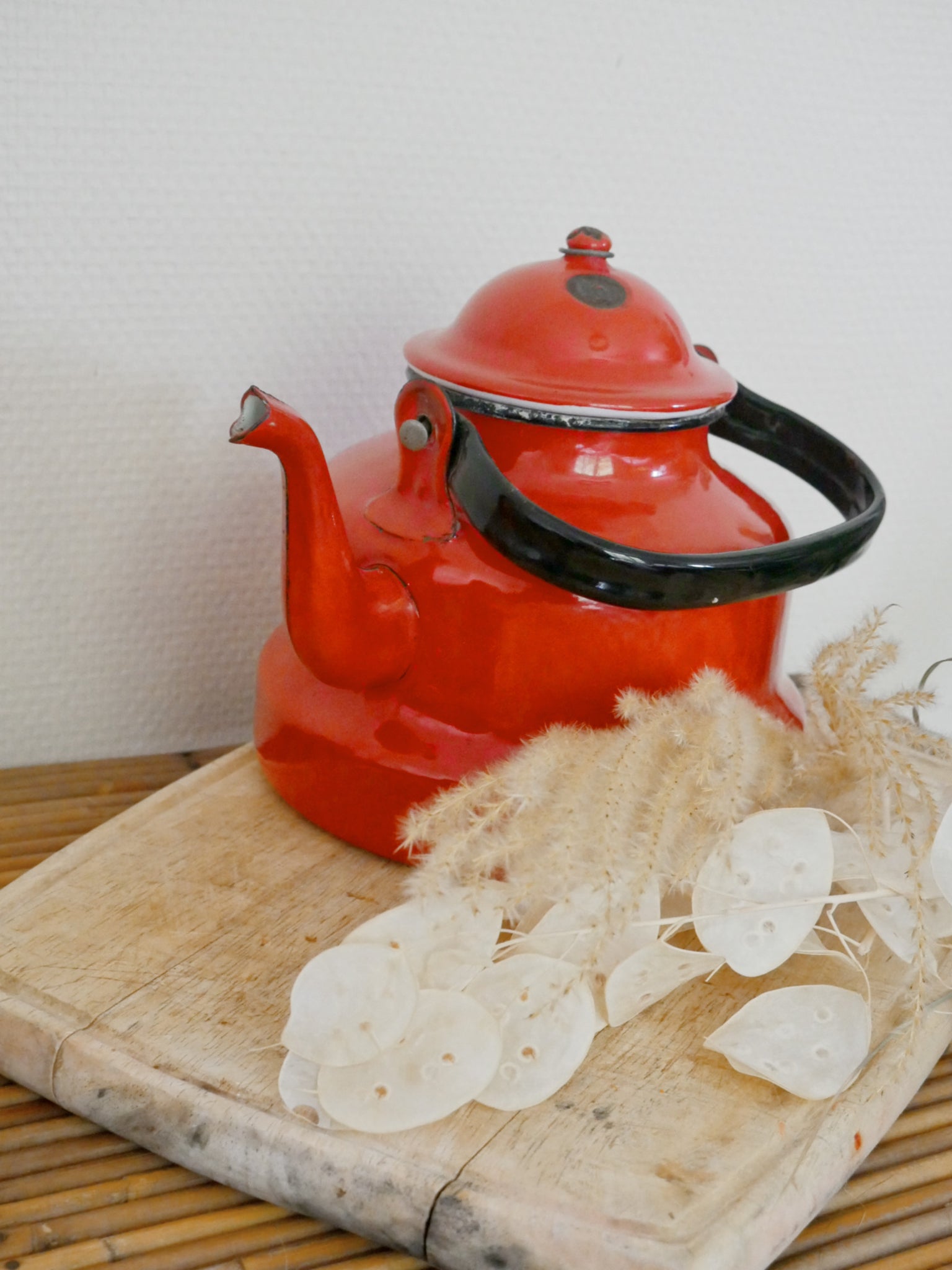 Théière en tôle émaillée rouge Théière en tôle émaillée rouge