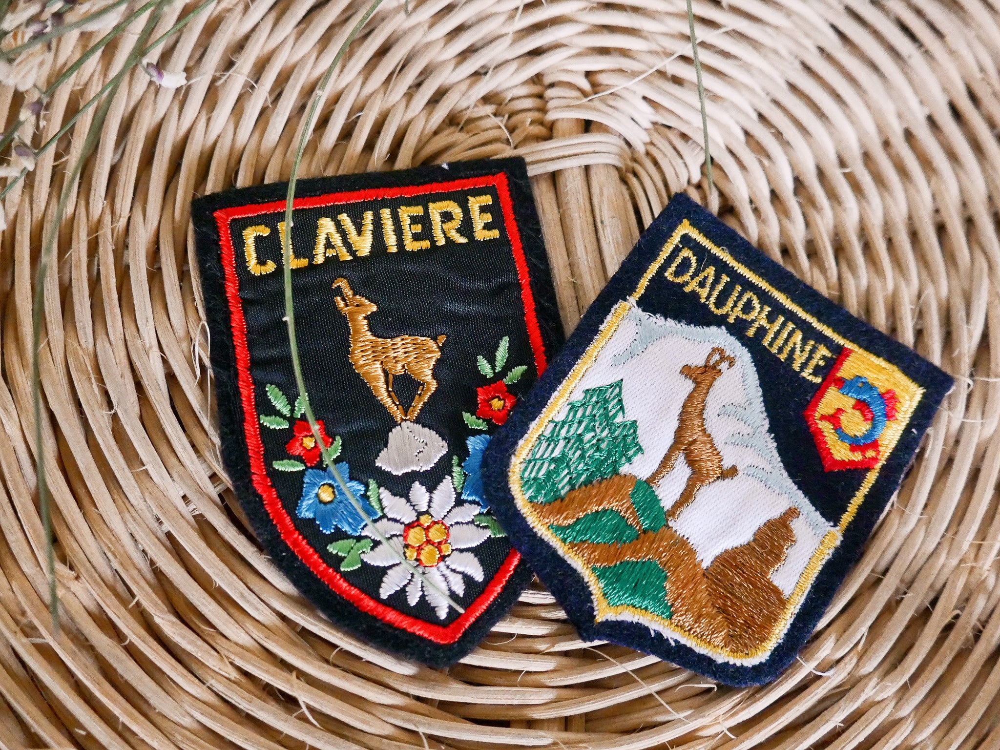 Présentoir porte magazine en métal, Porte journaux et PLV presse Présentoir porte magazine en métal, Porte journaux et PLV presse