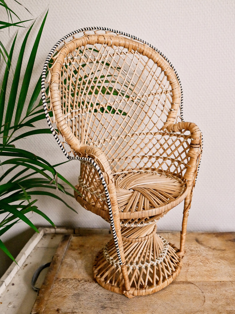 Fauteuil Emmanuelle de poupée