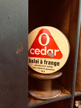 Charger l&#39;image dans la galerie, Boîte O CEDAR vintage