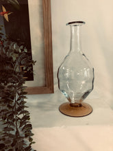 Charger l&#39;image dans la galerie, Vase boule , pied verre fumé