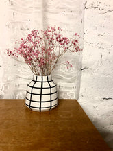 Charger l&#39;image dans la galerie, Vase en céramique noir et blanc