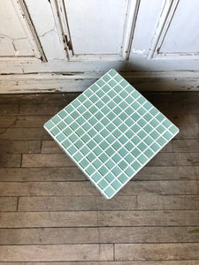 Table cube en mosaïque